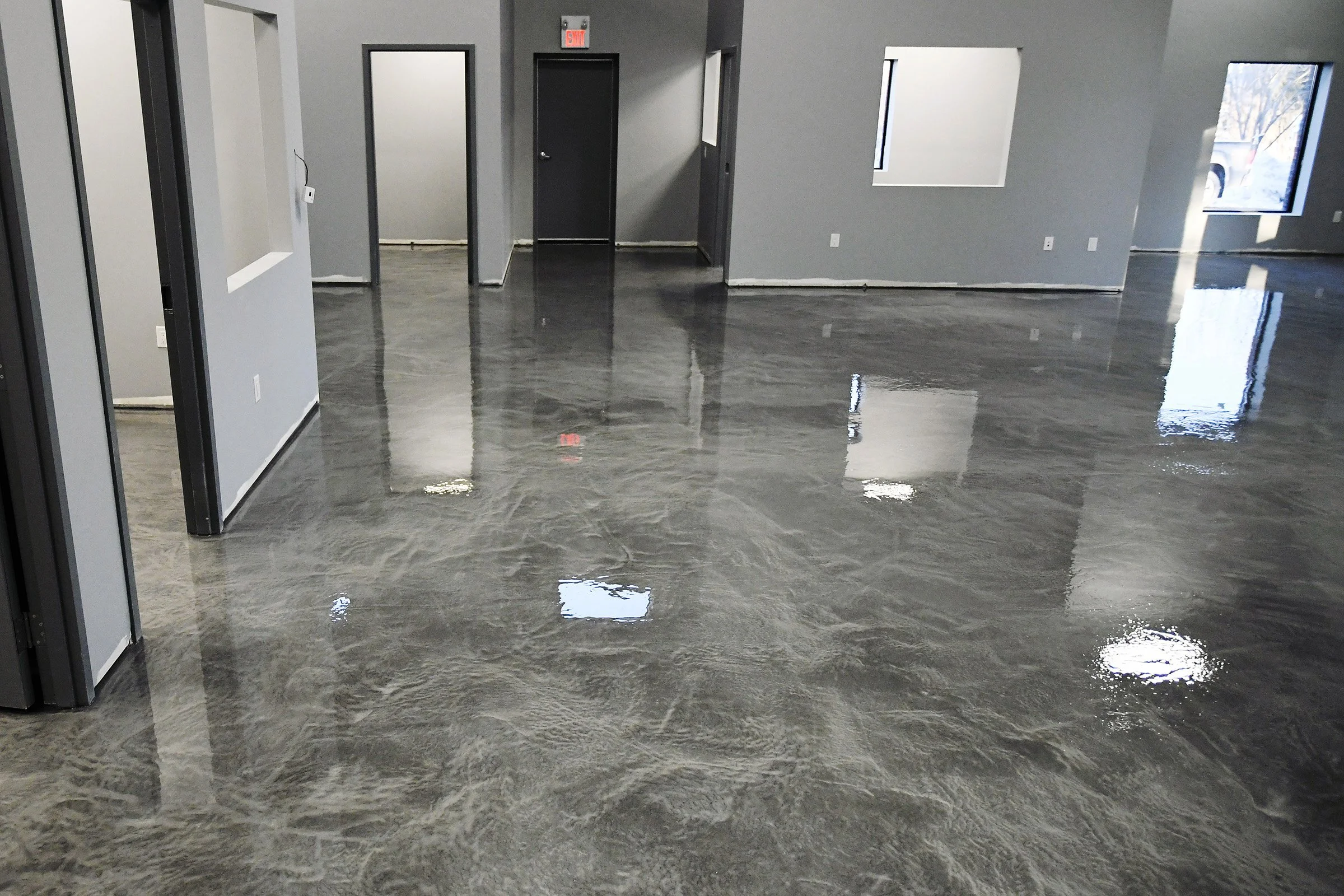Metallic epoxy coating